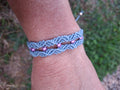 bracelet tissé à la main en micro macramé