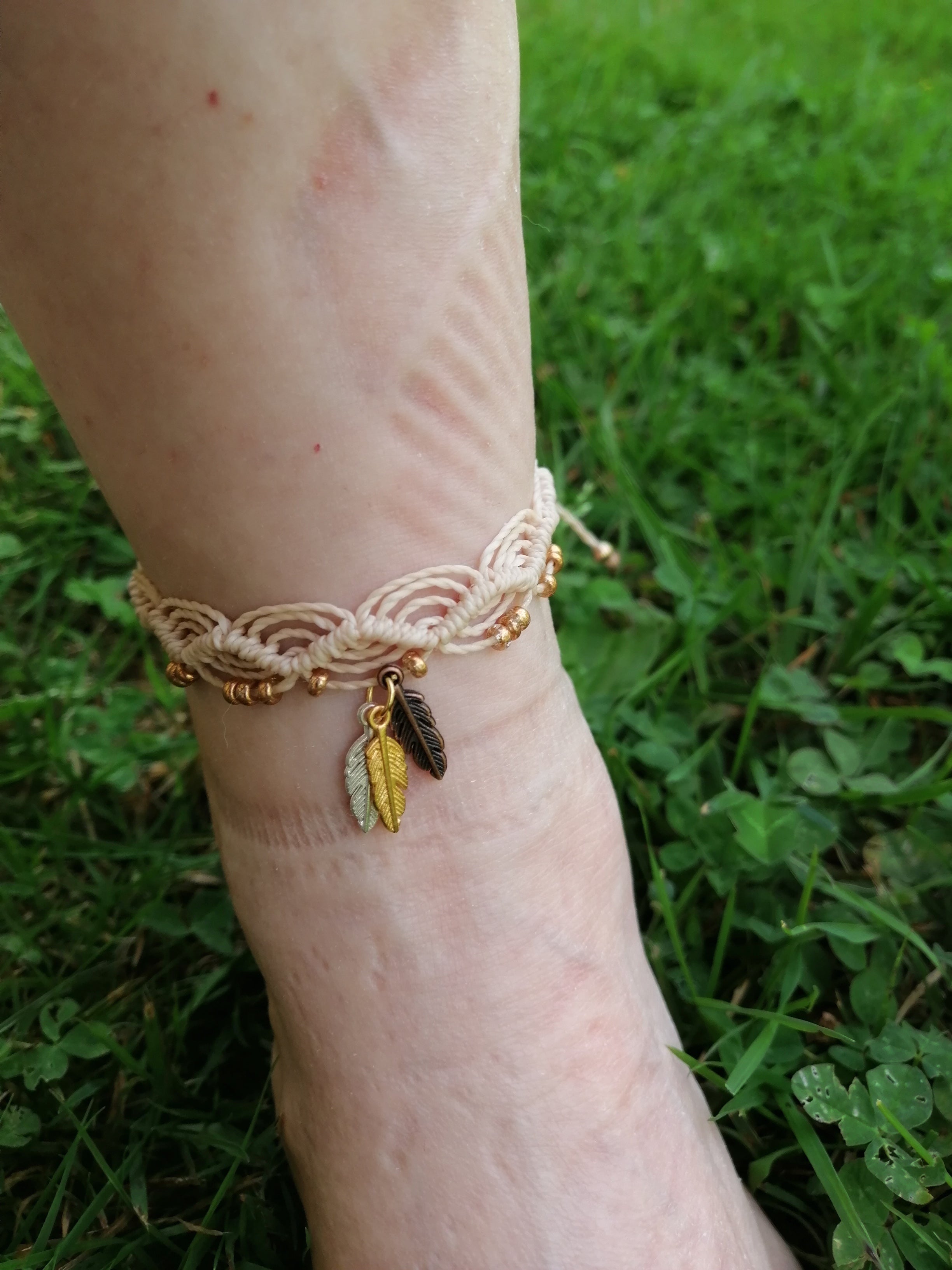 chevillère tissé à la main en micro macramé