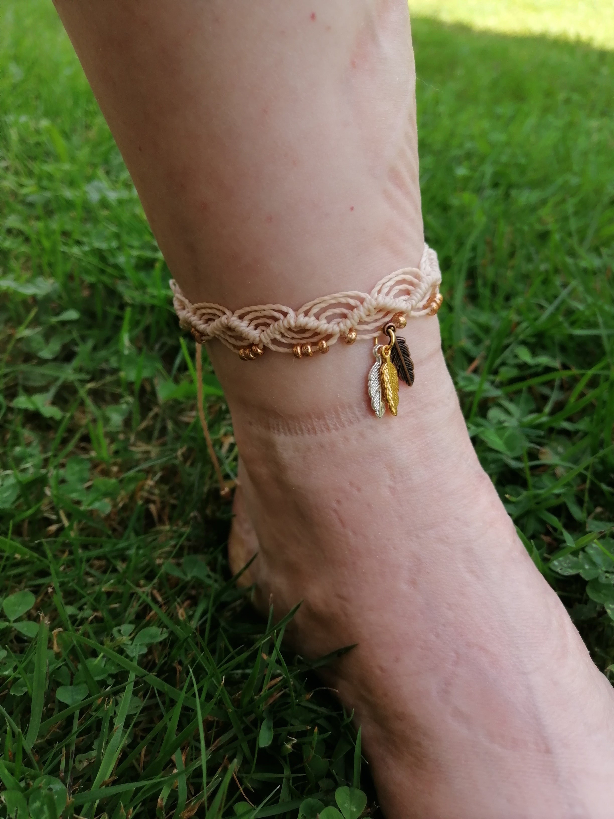 chevillère tissé à la main en micro macramé