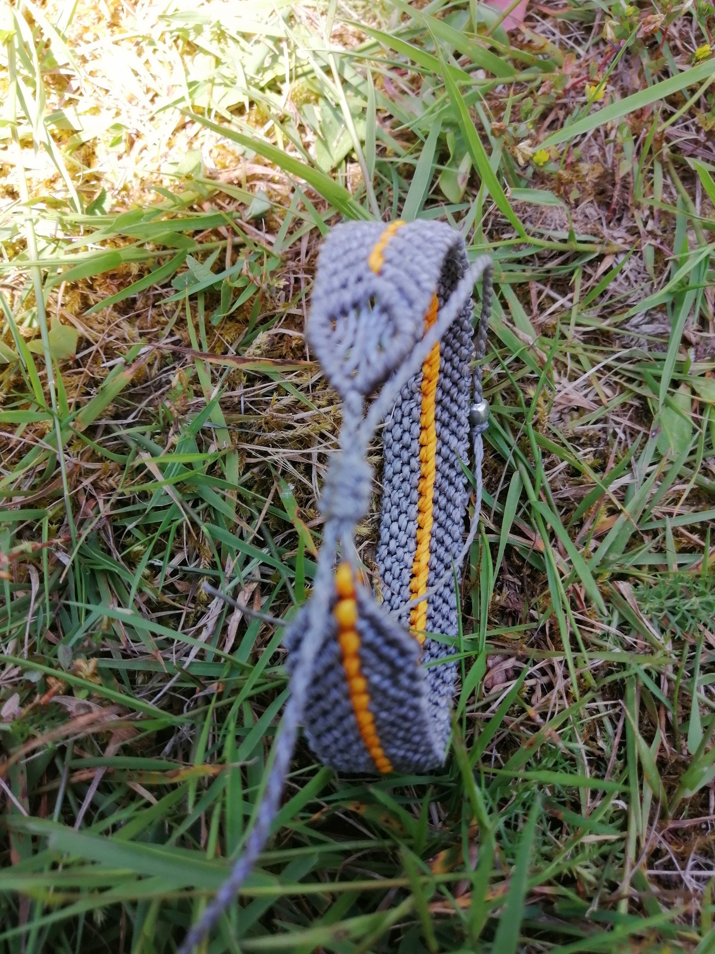 bracelet homme entièrement tissé à la main en micro macramé 