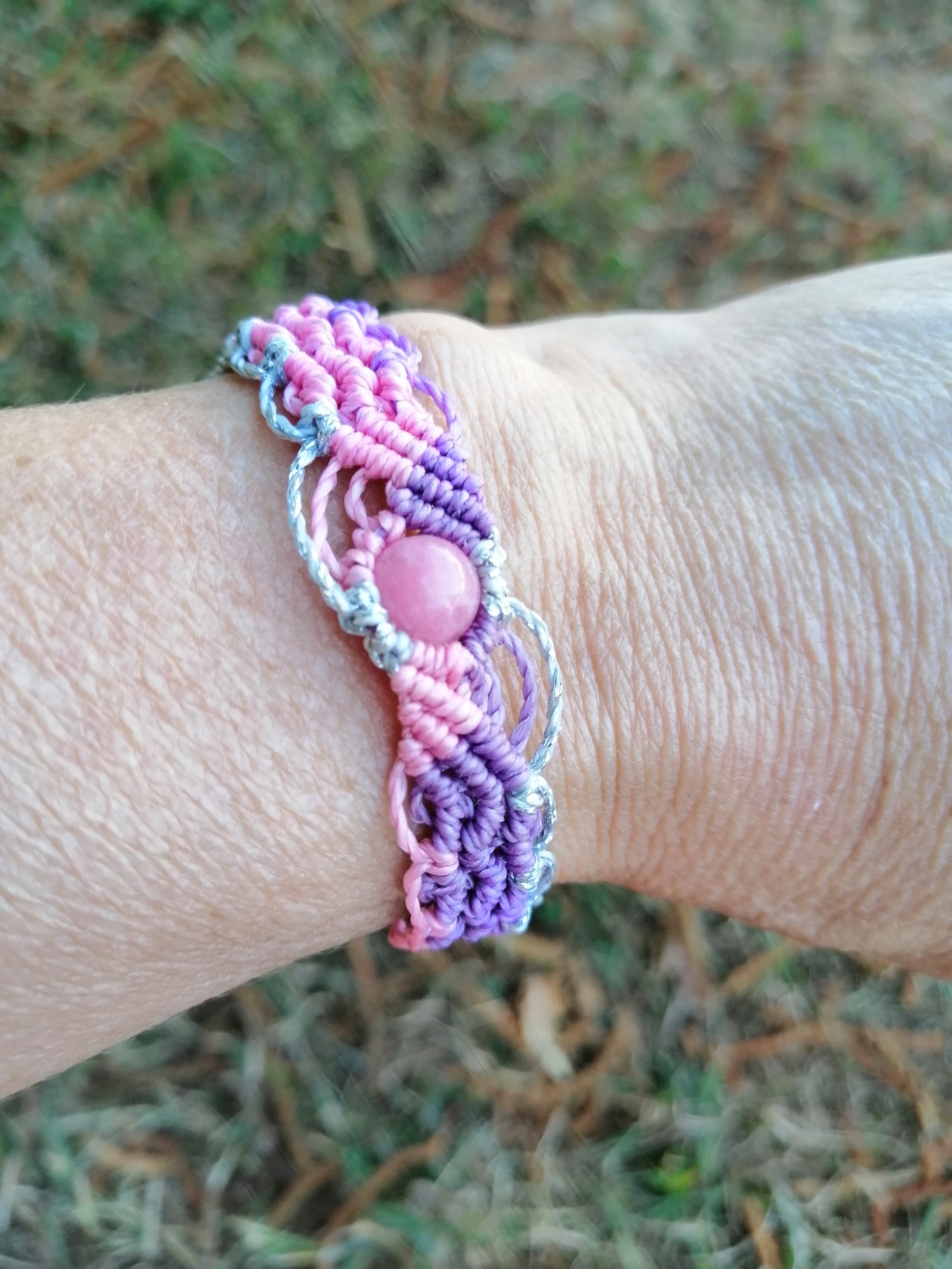 bracelet fait main en micro macramé