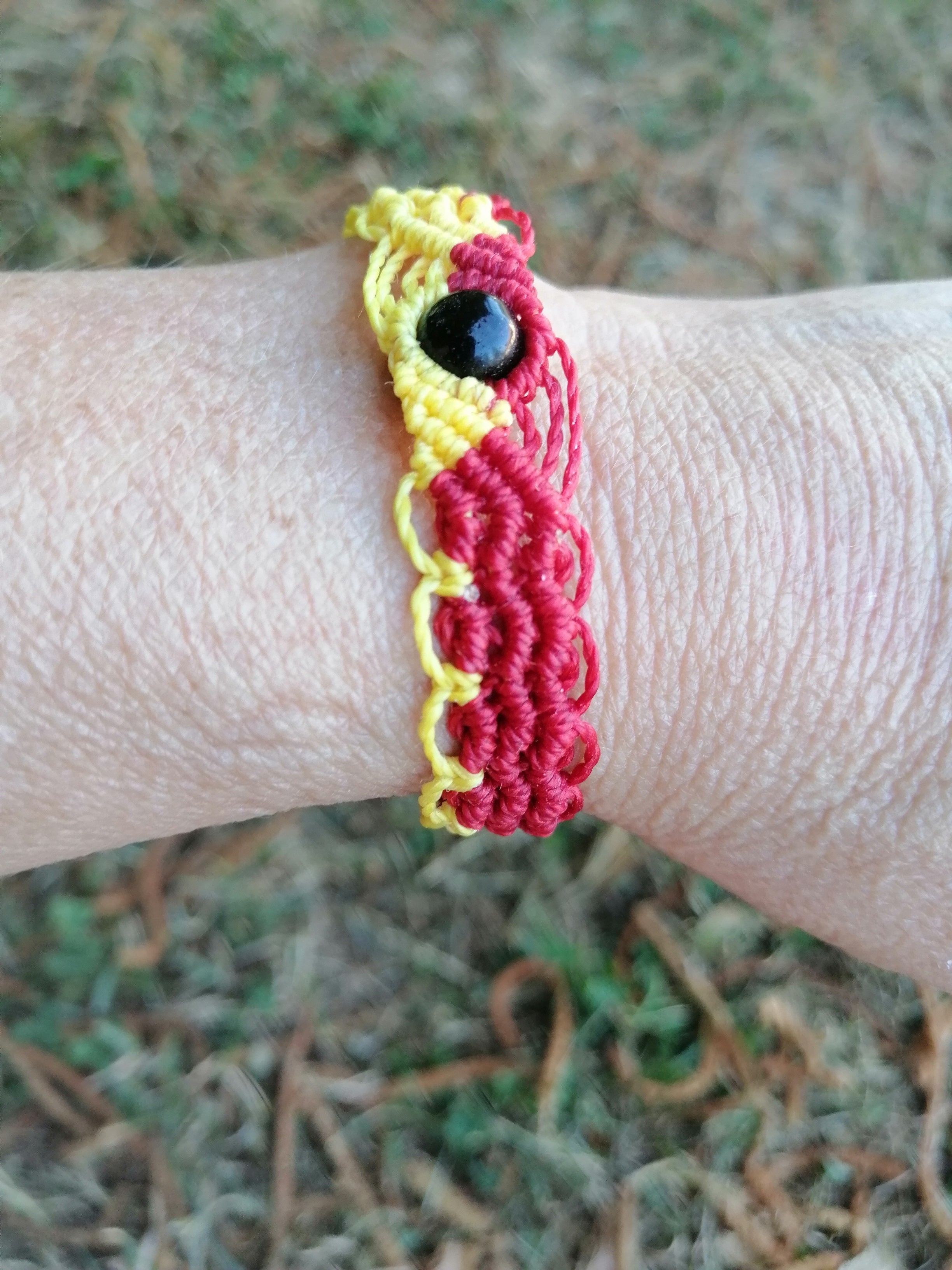 bracelet tissé à la main en micro macramé