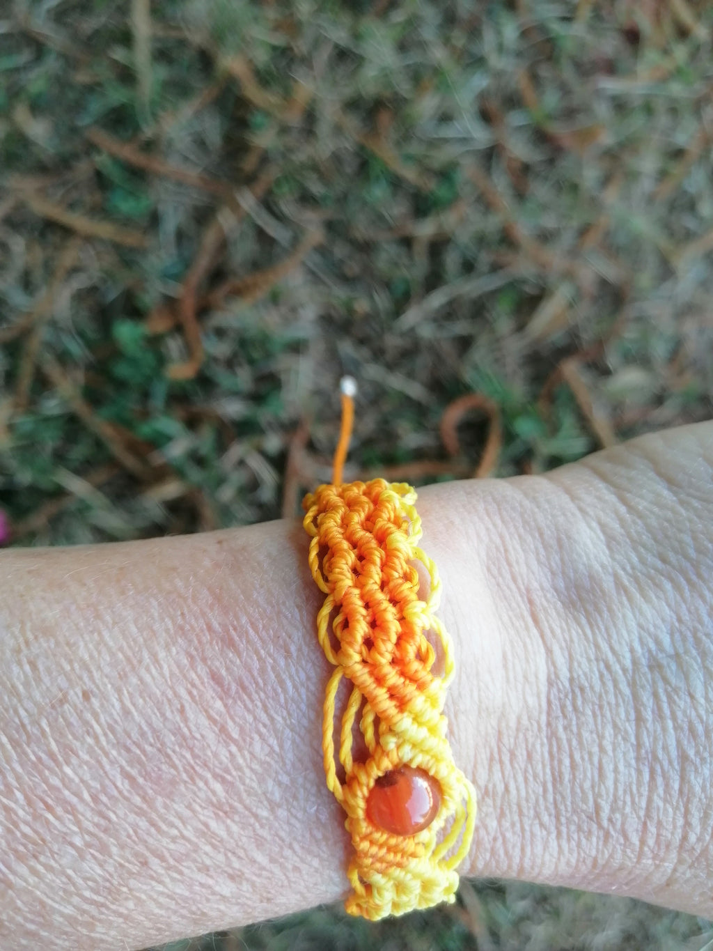 bracelet tissé à la main en micro macramé