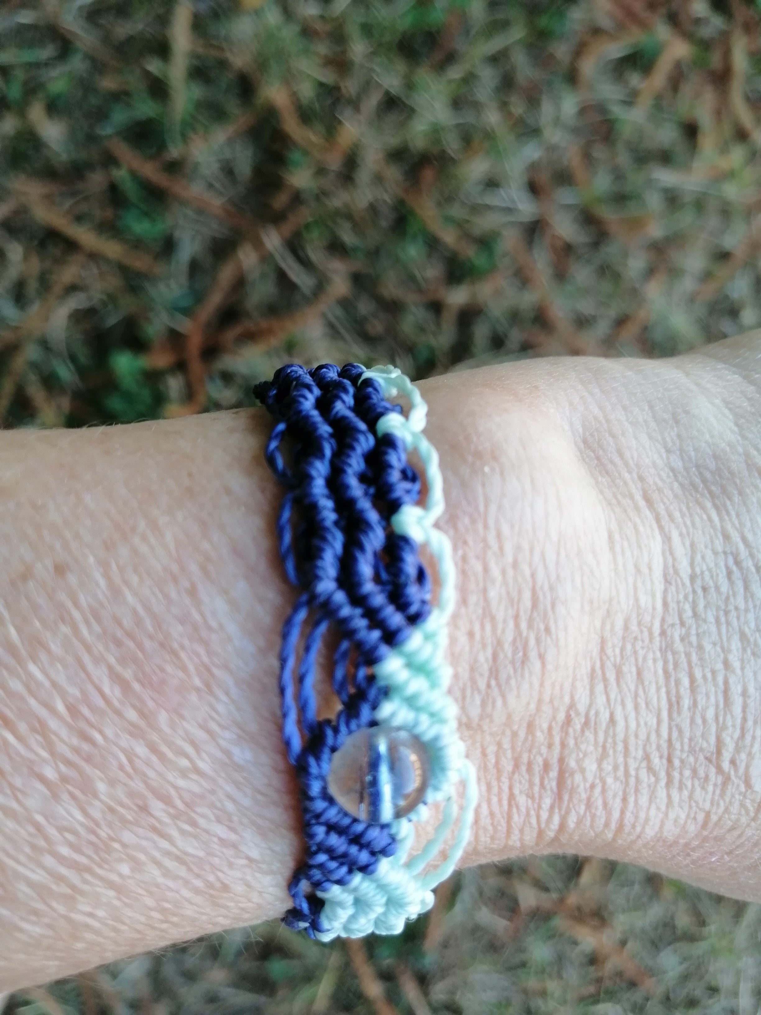 bracelet tissé à la main en micro macramé