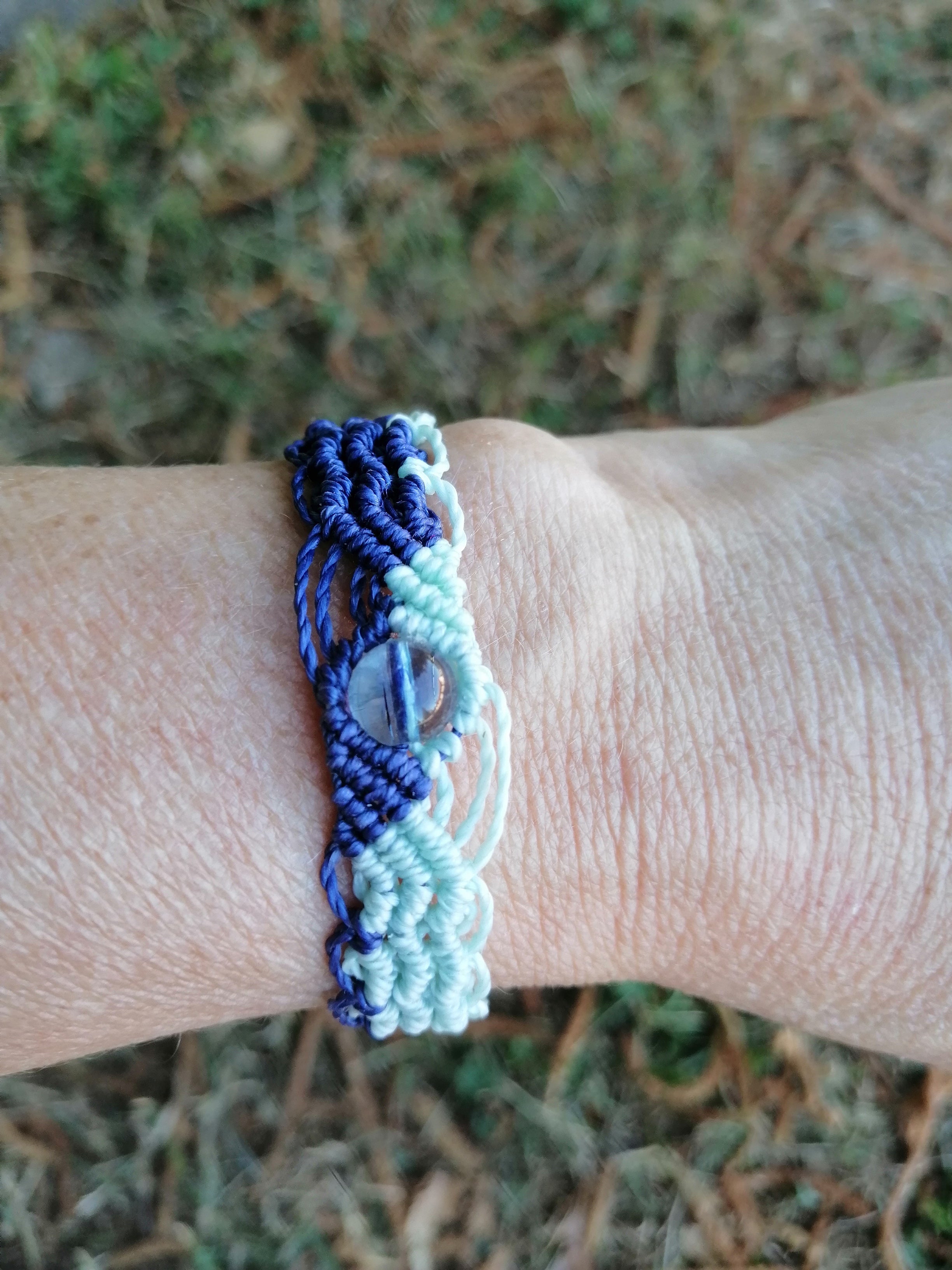 bracelet tissé à la main en micro macramé