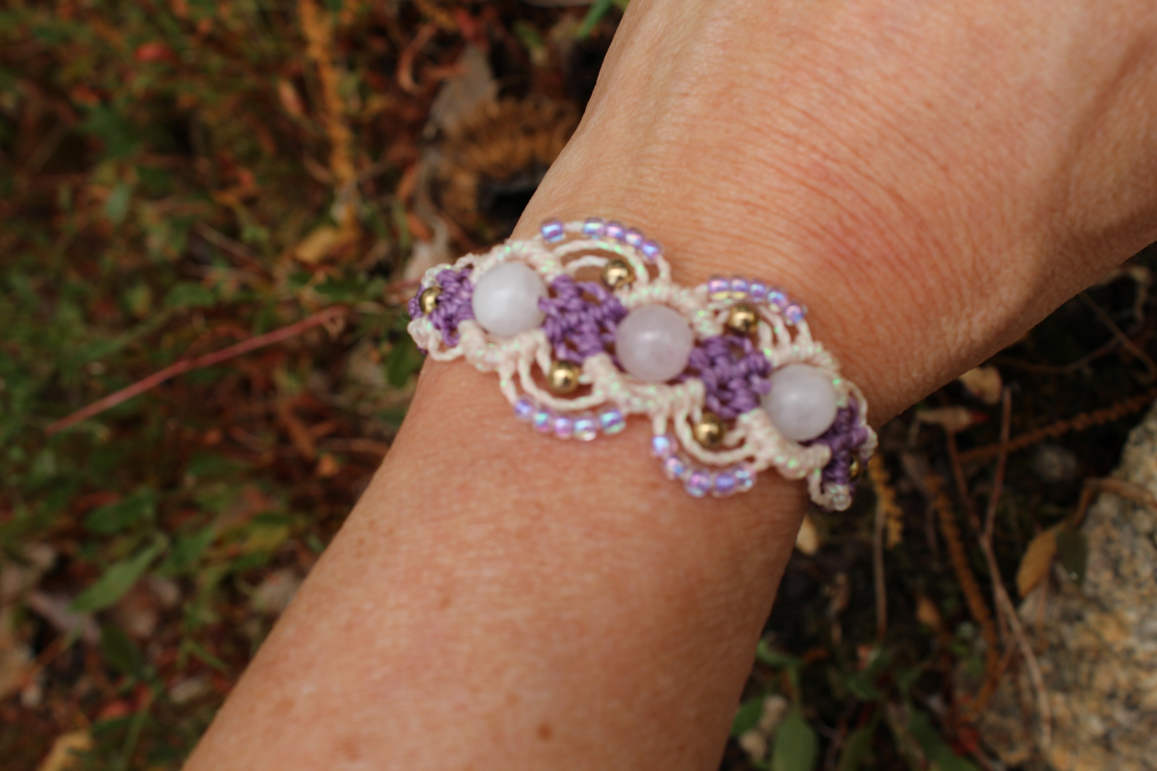 bracelet tissé à la main en micro macramé