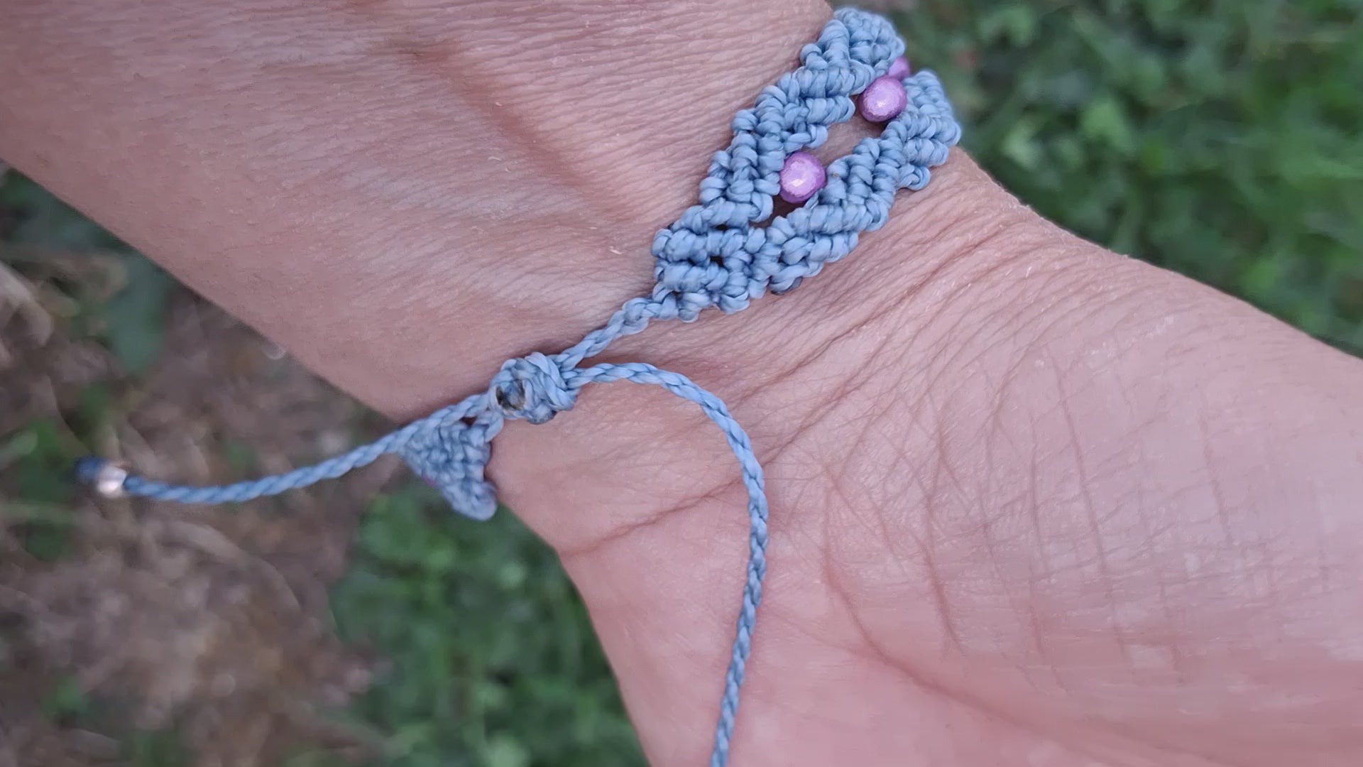 bracelet tissé à la main en micro macramé